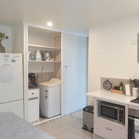Pet Friendly & Spacious Two Bedroom Guest Unit 卡伦德拉 外观 照片